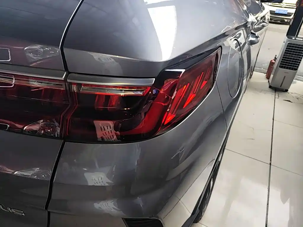 BYD PLUS New Energy — миниатюра 8