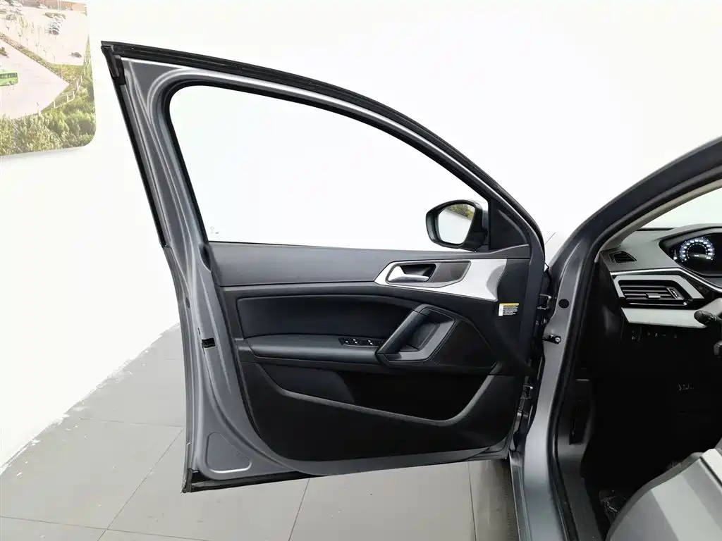 Peugeot 408 2022 1.6T