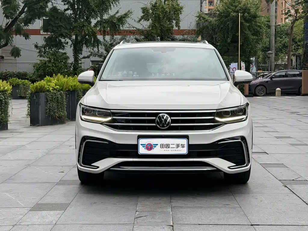 Volkswagen Tiguan L 2022 — фото 2