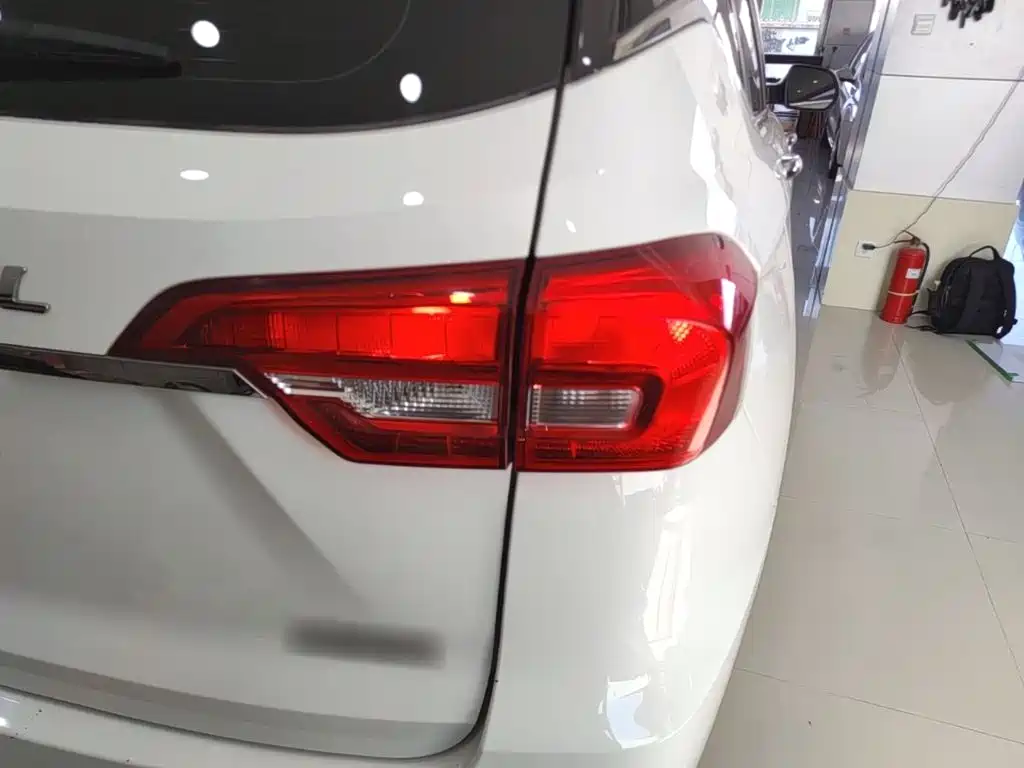 Haval M6 — миниатюра 8