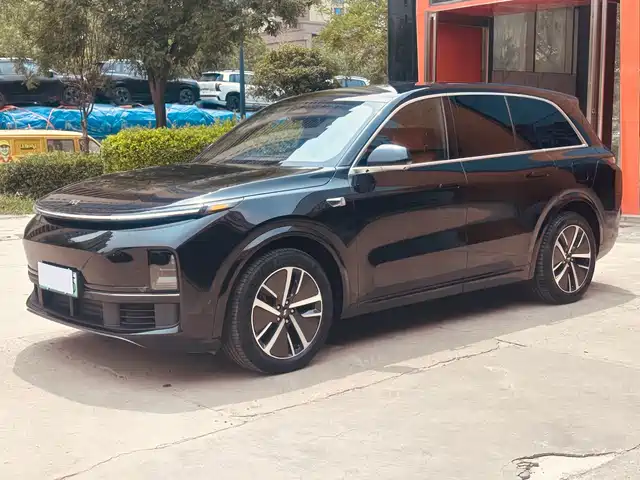 Li Auto L8