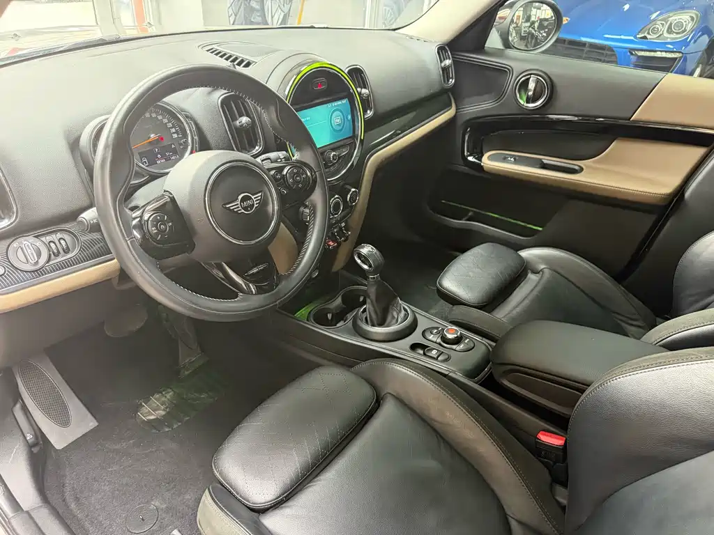 MINI Mini Countryman - фото 9