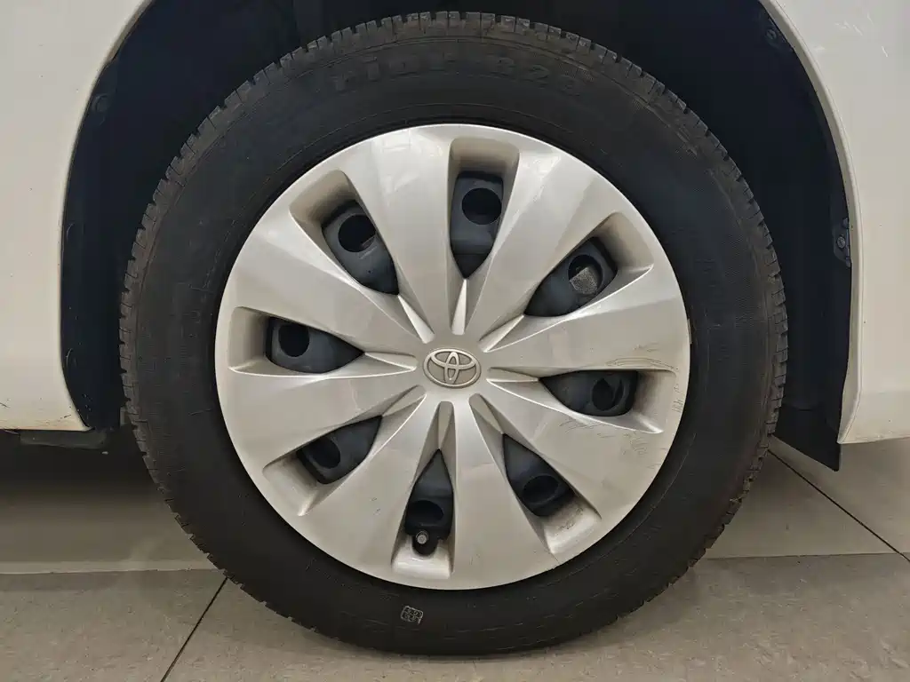 TOYOTA YARIS L TO ENJOY