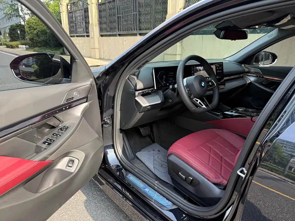 BMW 5 Series 5 2025 530Li Lead M Sport