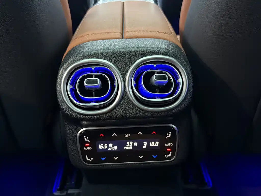 Mercedes-Benz GLC — миниатюра 16