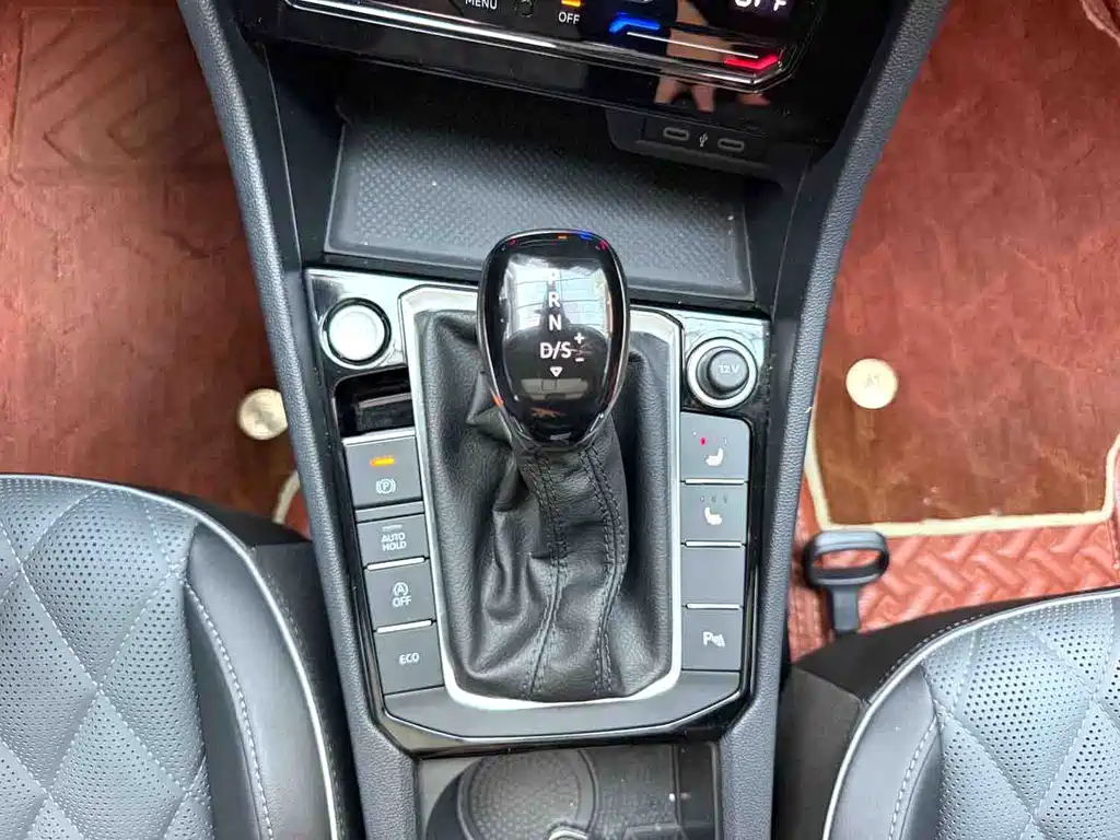 Volkswagen Sagitar — миниатюра 12