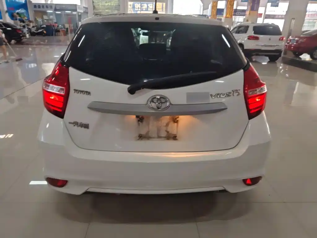 Toyota Vios FS — миниатюра 6