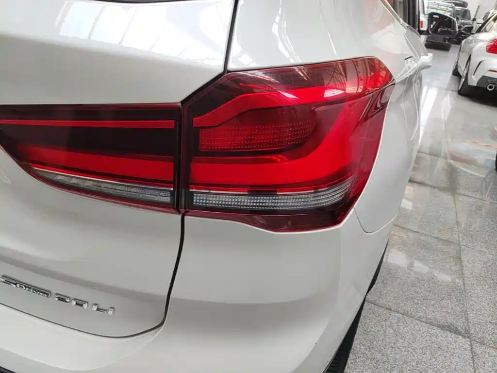 BMW X1 — миниатюра 8