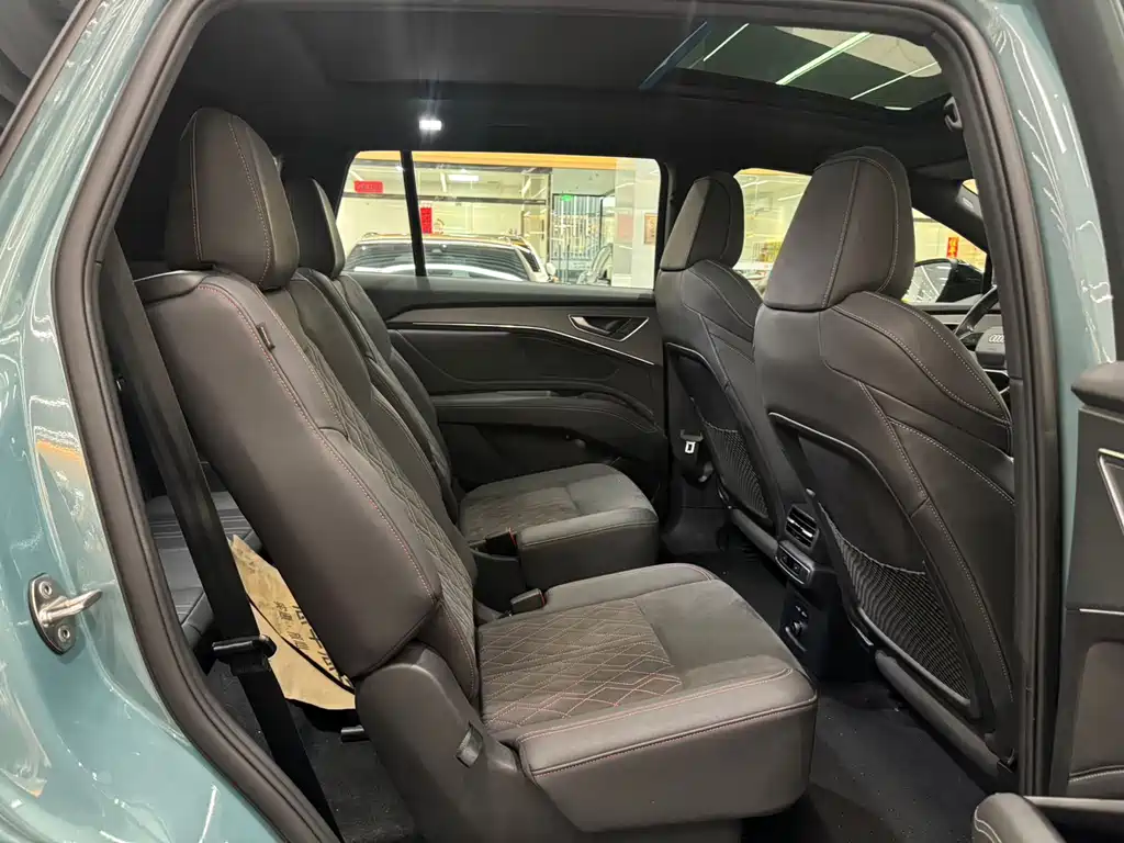 Audi Q5 e-tron — миниатюра 11