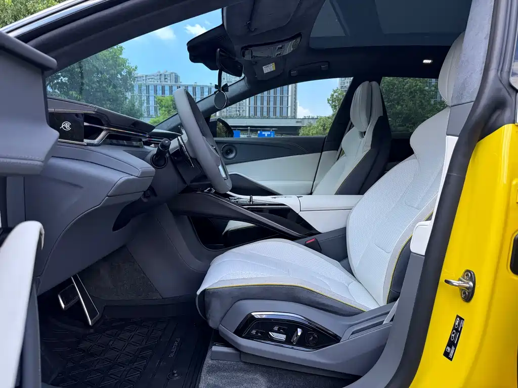 Lotus Eletre — миниатюра 4