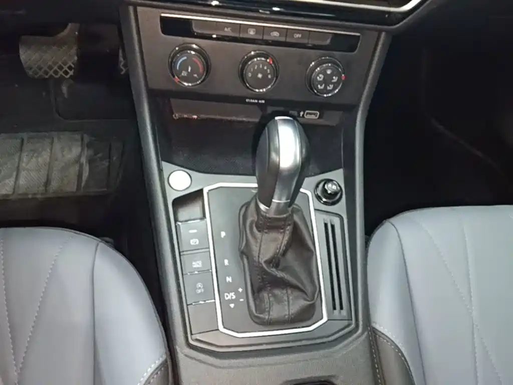 Volkswagen Lavida — миниатюра 14