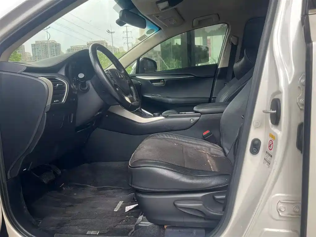 Lexus NX 2015 200