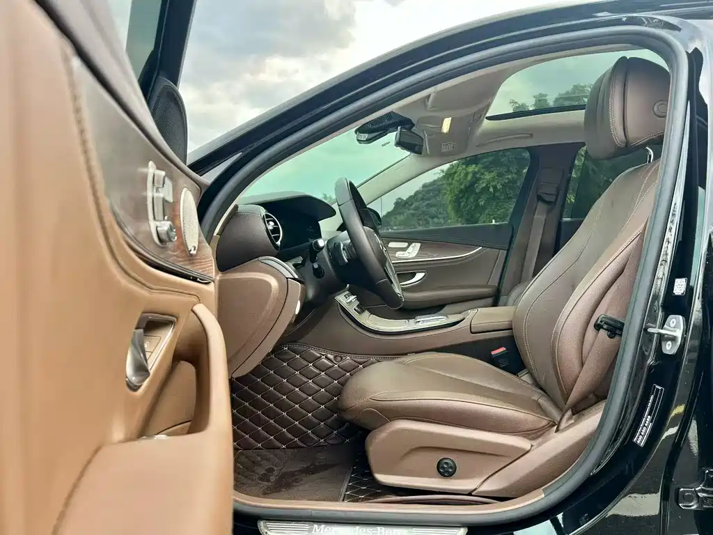 Mercedes-Benz E-Class E 2023 E 300 L Luxury