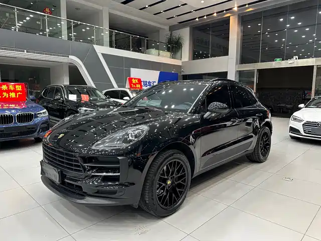 PORSCHE MACAN 2021