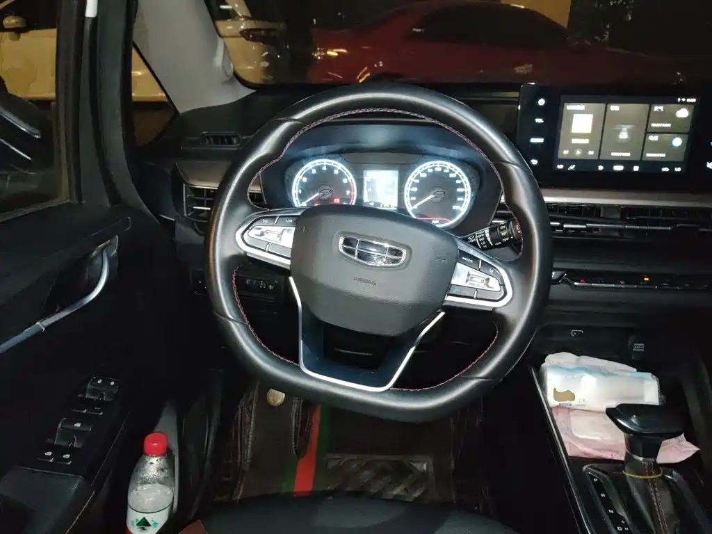 Geely Vision X3 — миниатюра 6