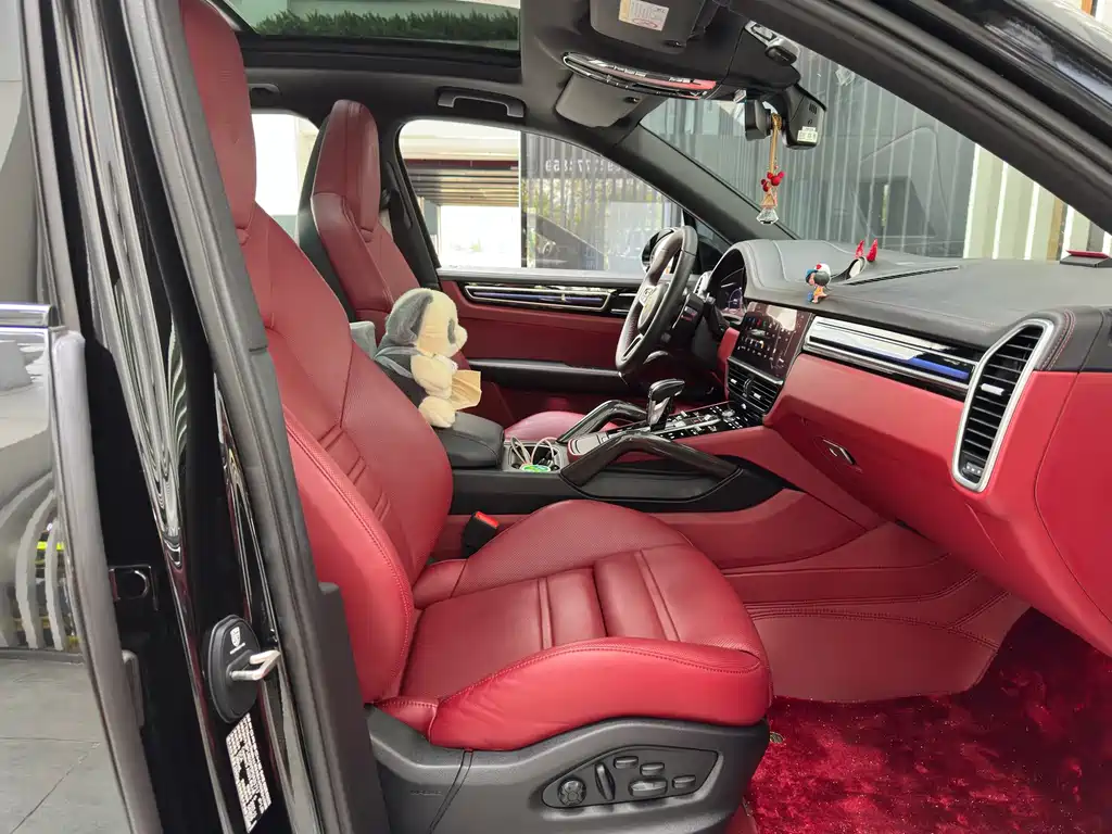 Porsche Cayenne — миниатюра 20