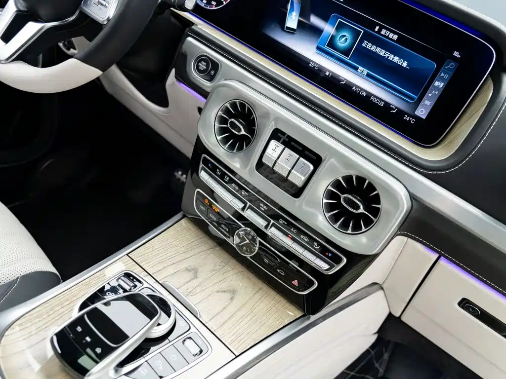 Mercedes-Benz G-Class — миниатюра 17