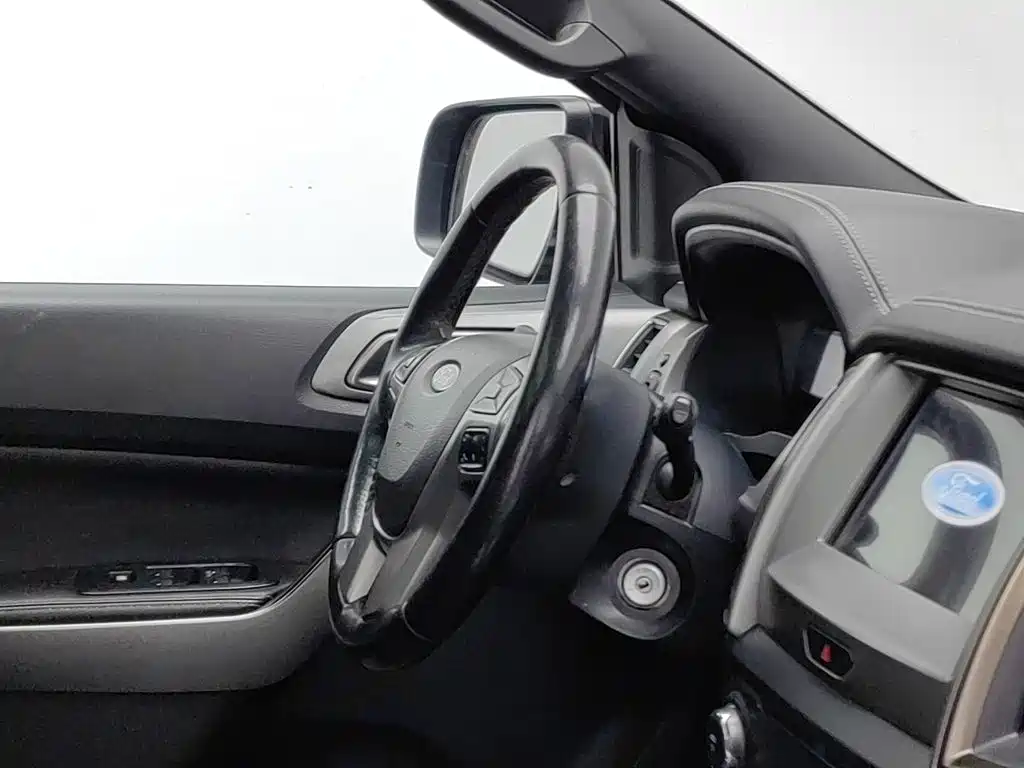 Ford Everest — миниатюра 22