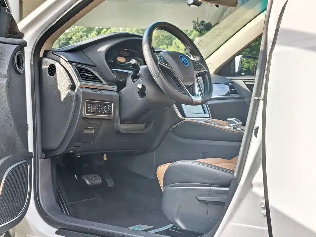 BYD Qin NEV — миниатюра 12