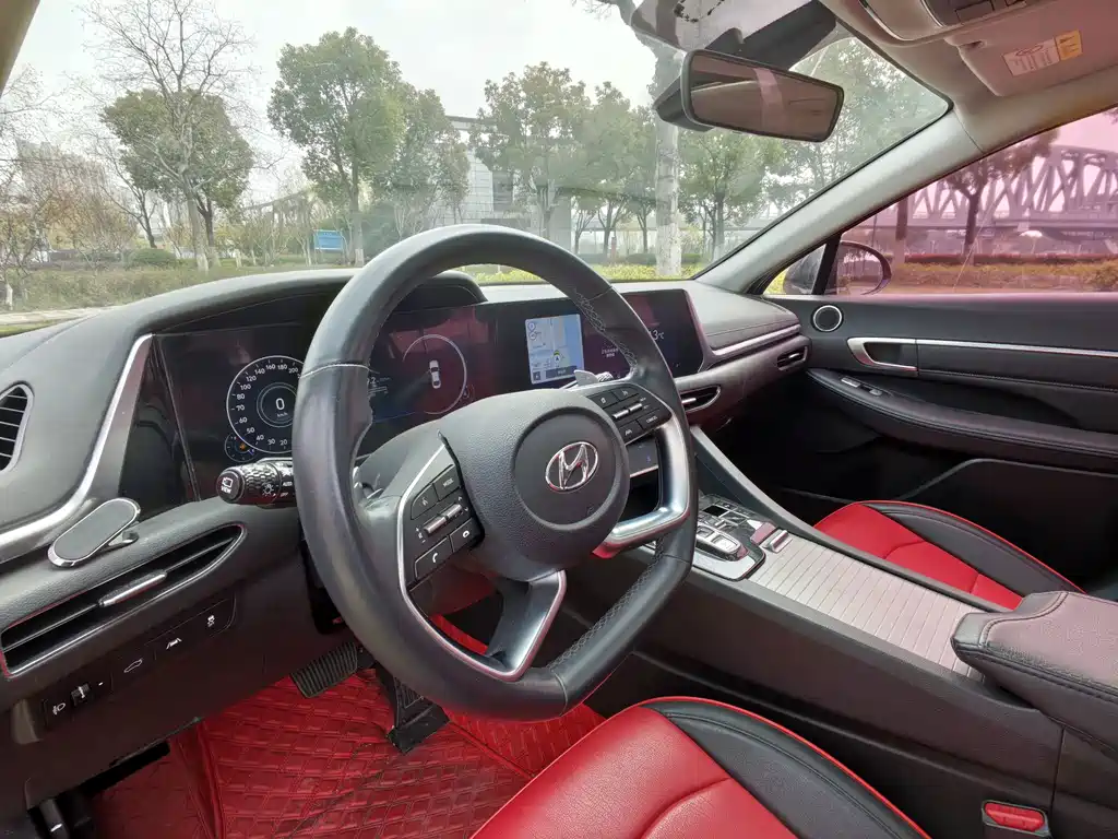 Hyundai Sonata — миниатюра 8