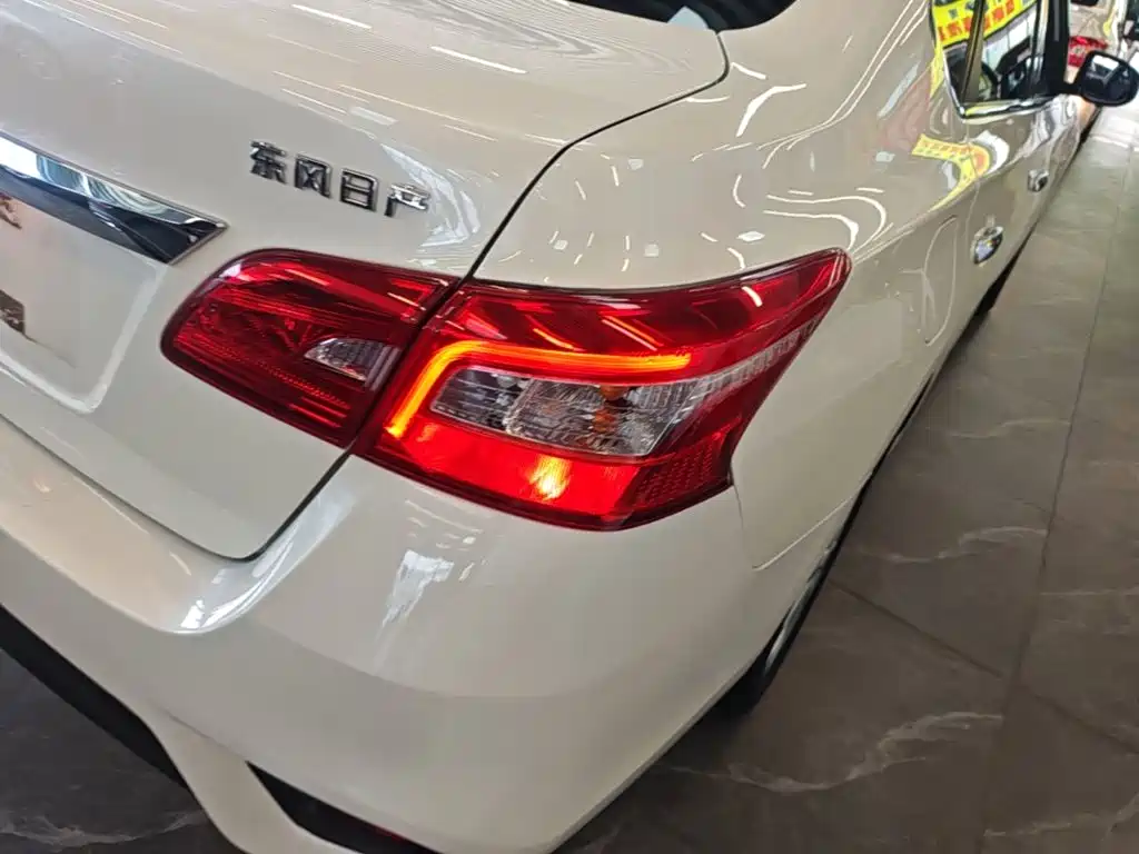 Nissan Sylphy — миниатюра 8