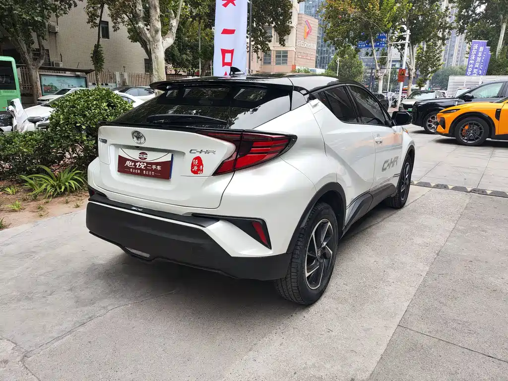 Toyota C-HR — миниатюра 17