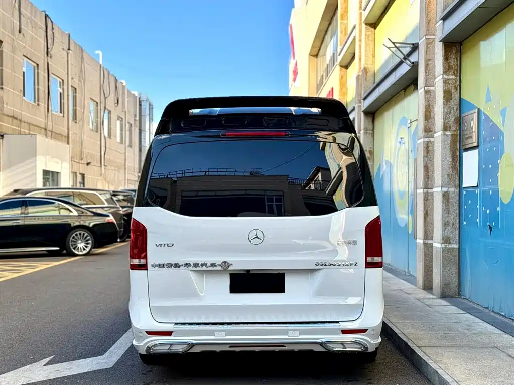 MERCEDES-BENZ VITO