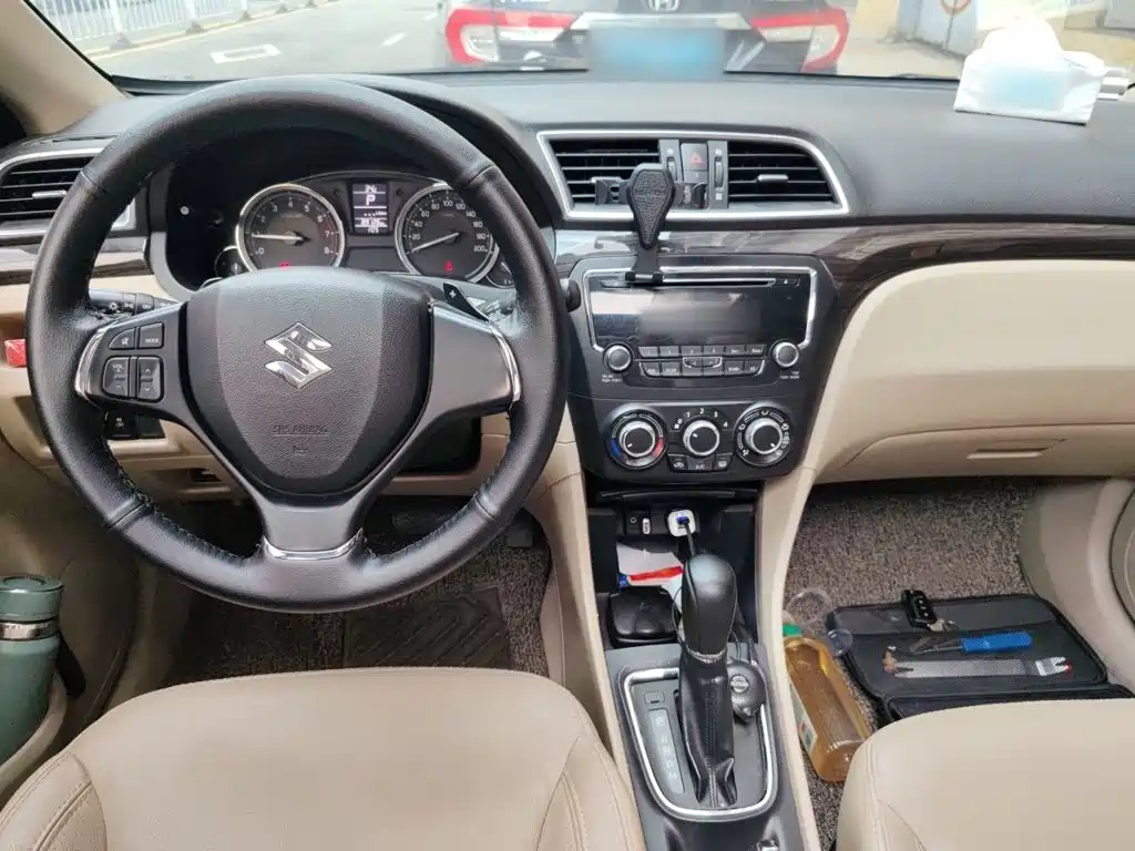 Suzuki Alivio — миниатюра 10