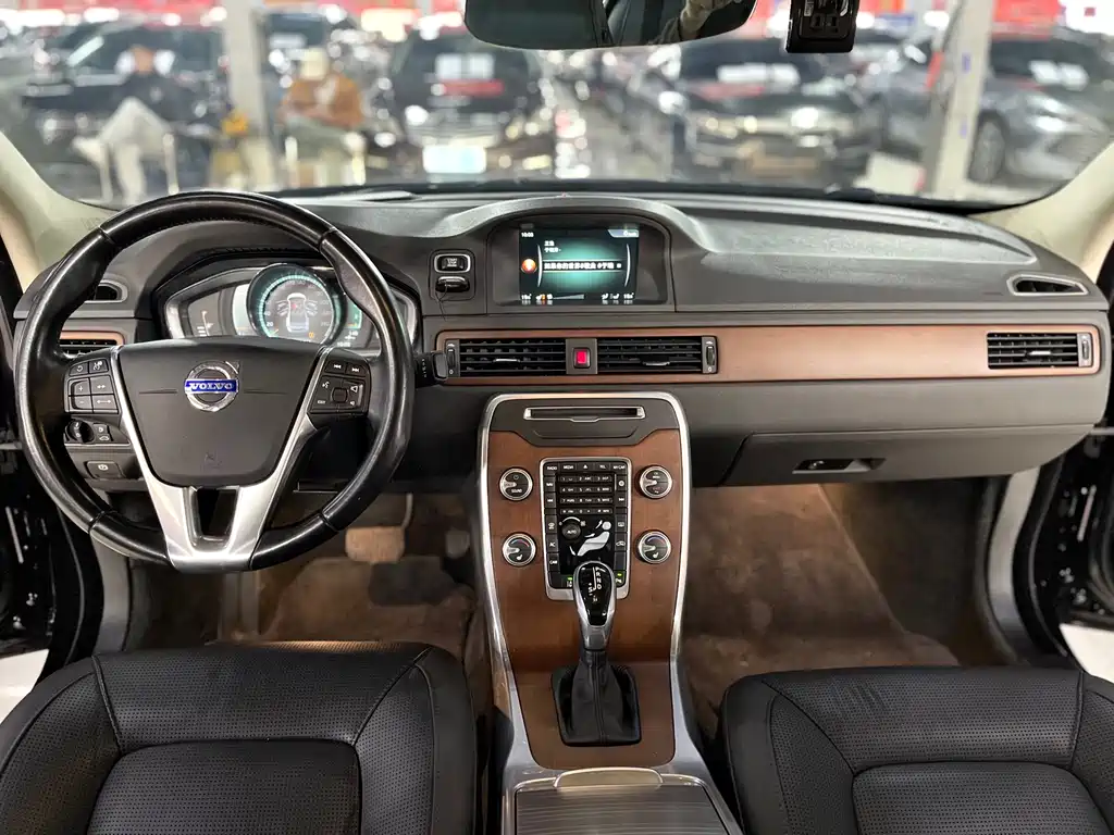 Volvo S80L 2015 2.0T T5