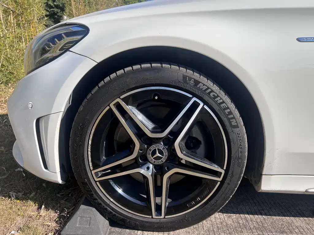 MERCEDES-BENZ C CLASS