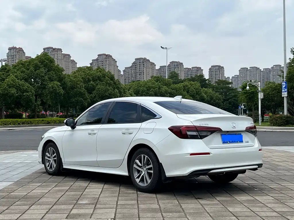 Honda Civic 2026 240TURBO CVT Plus