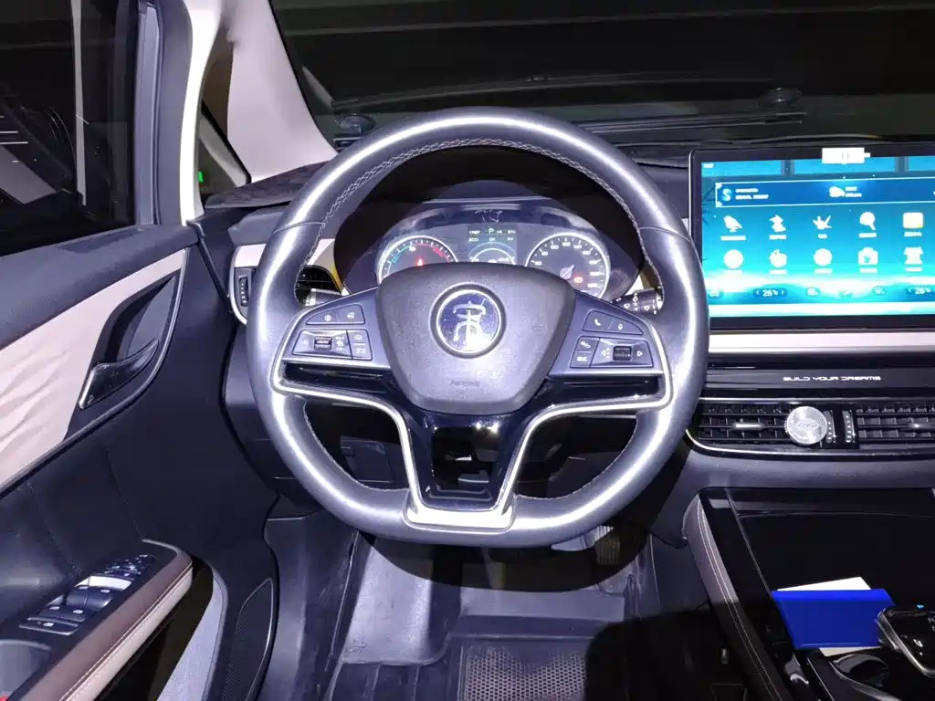 BYD MAX New Energy — миниатюра 6