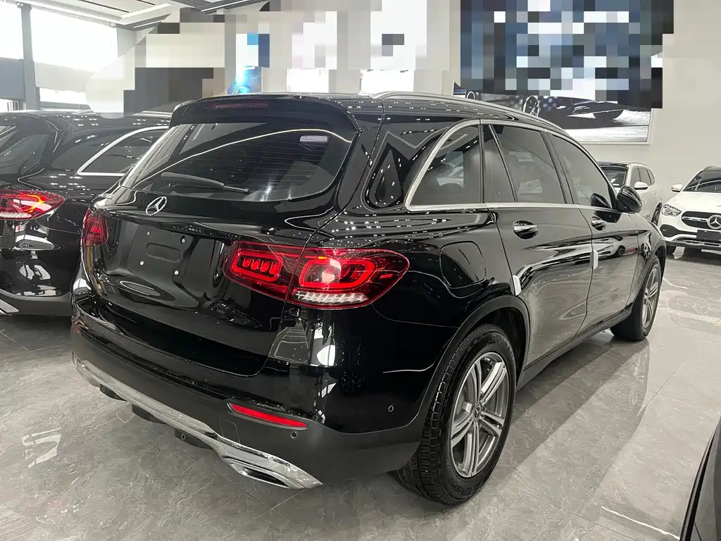 MERCEDES-BENZ GLC