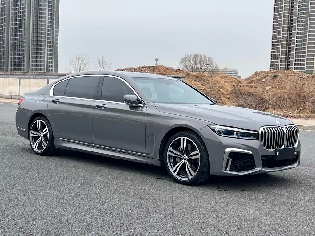 BMW 7 SERIES