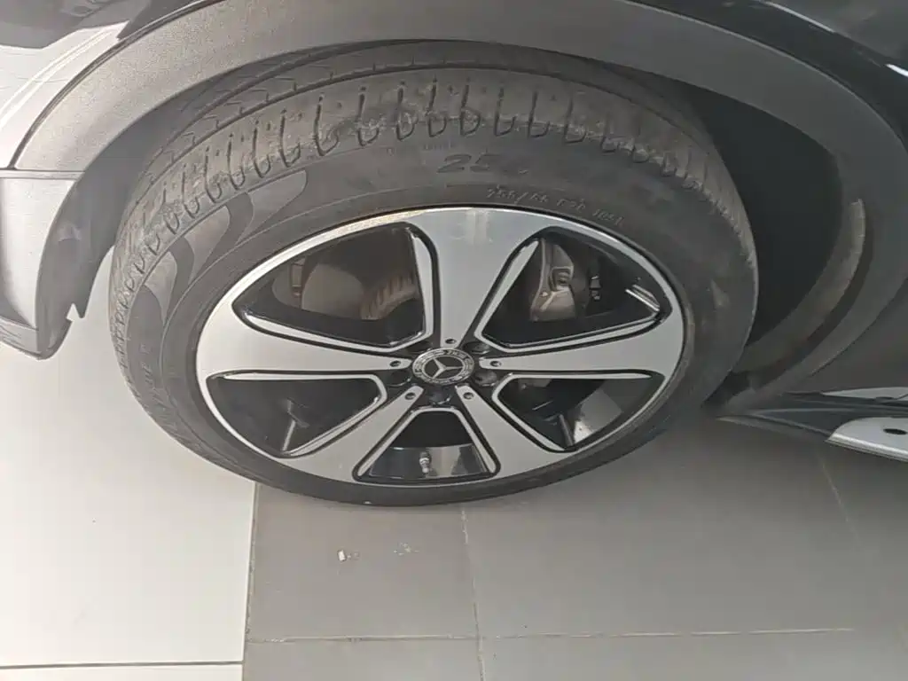 Mercedes-Benz GLC — миниатюра 23