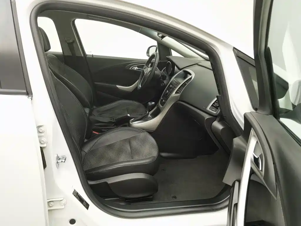 Buick Excelle — миниатюра 23
