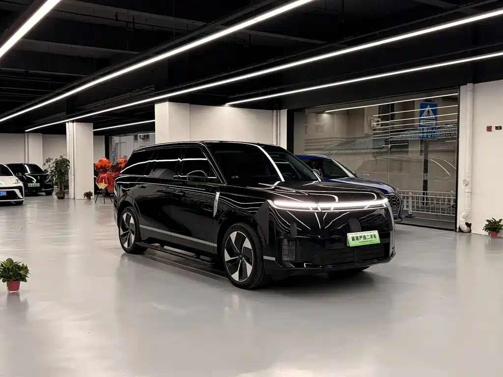 XPeng GX — миниатюра 3
