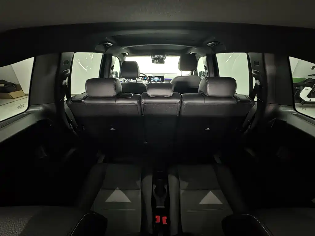 MERCEDES-BENZ GLB AMG