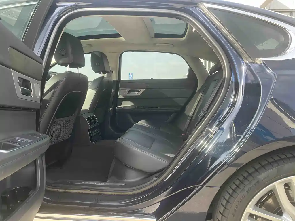 Jaguar XFL 2020 XFL 2.0T P250 Premium