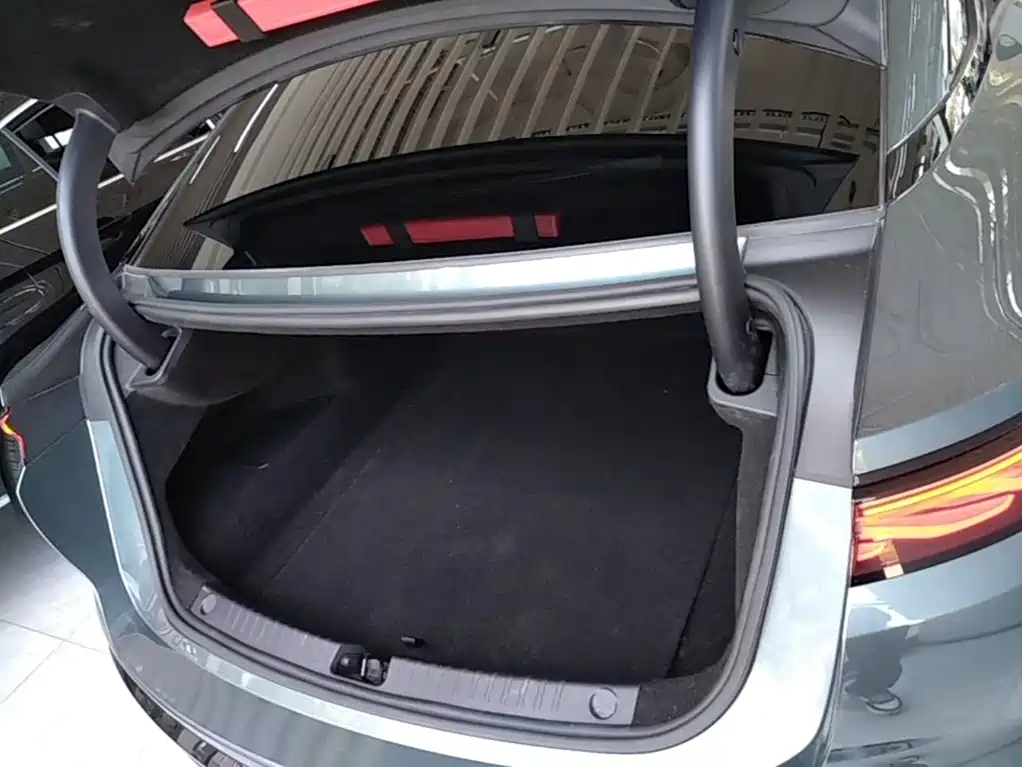 BYD Хань Ли — миниатюра 19