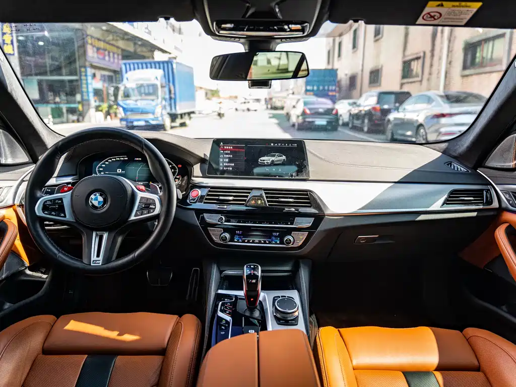 BMW M5 — миниатюра 13