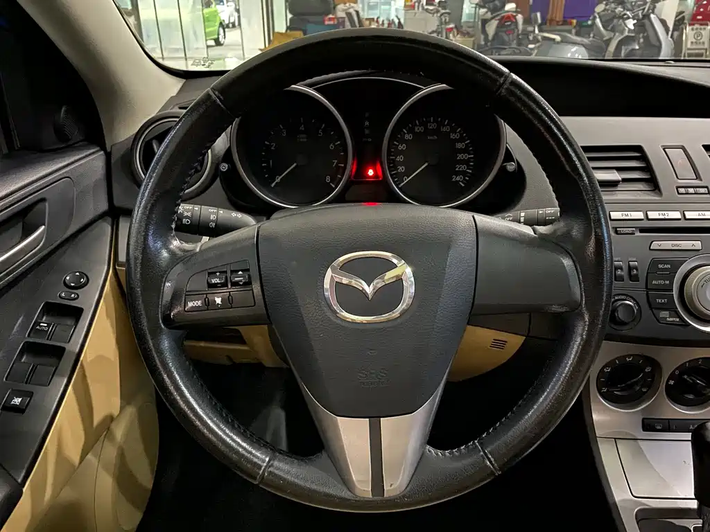 Mazda 3 (Import) — миниатюра 12