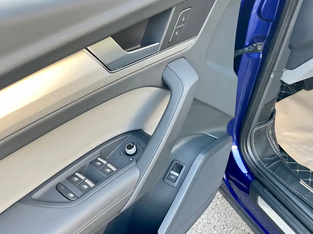 Audi Q5L — миниатюра 11