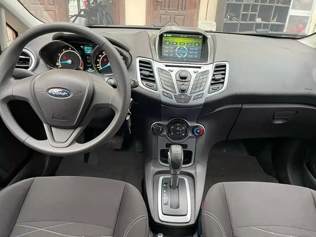 Ford Fiesta — миниатюра 8