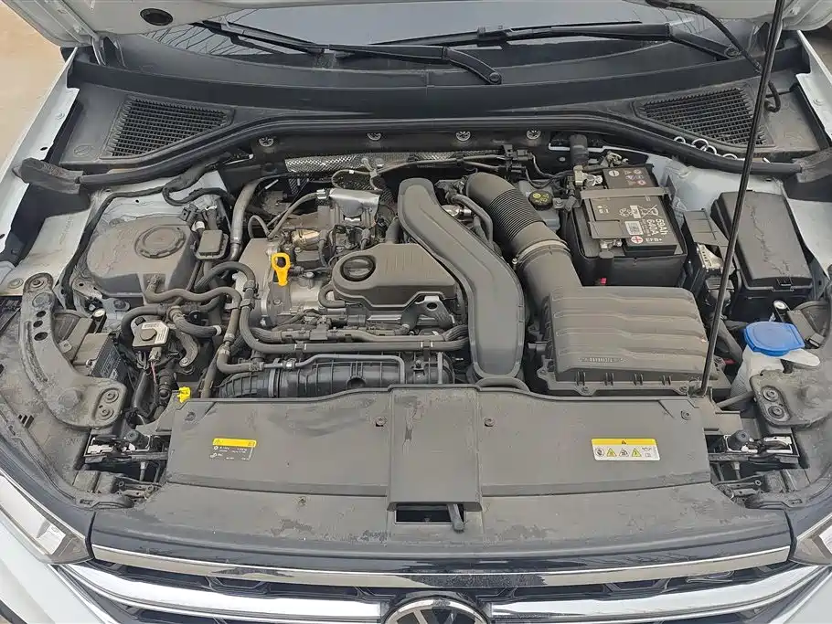 VOLKSWAGEN T ROC EXPLORING SONGS