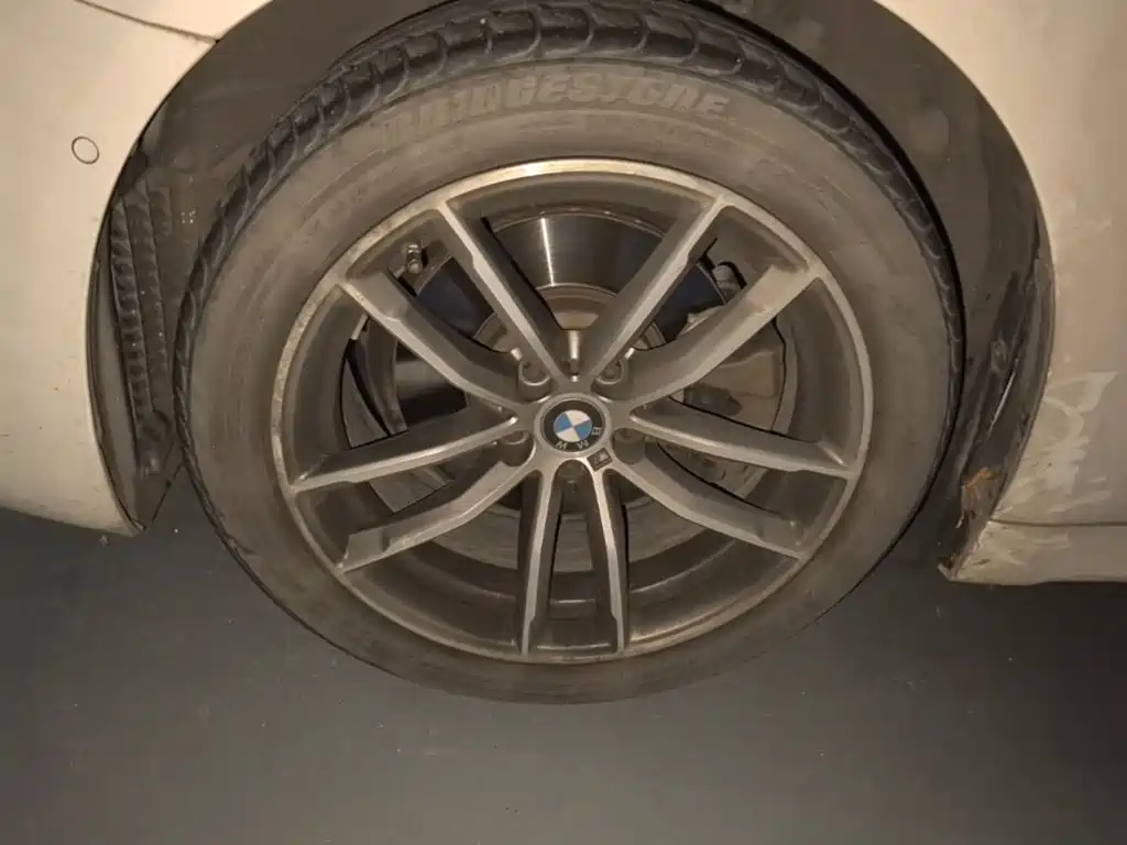 BMW 5 Series — миниатюра 23