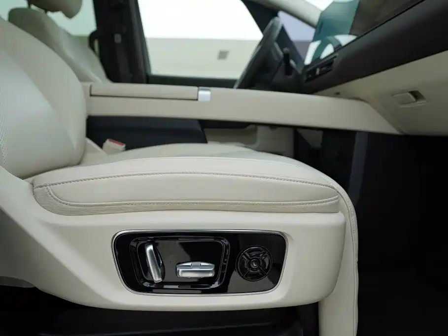 Li Auto Li MEGA — миниатюра 20