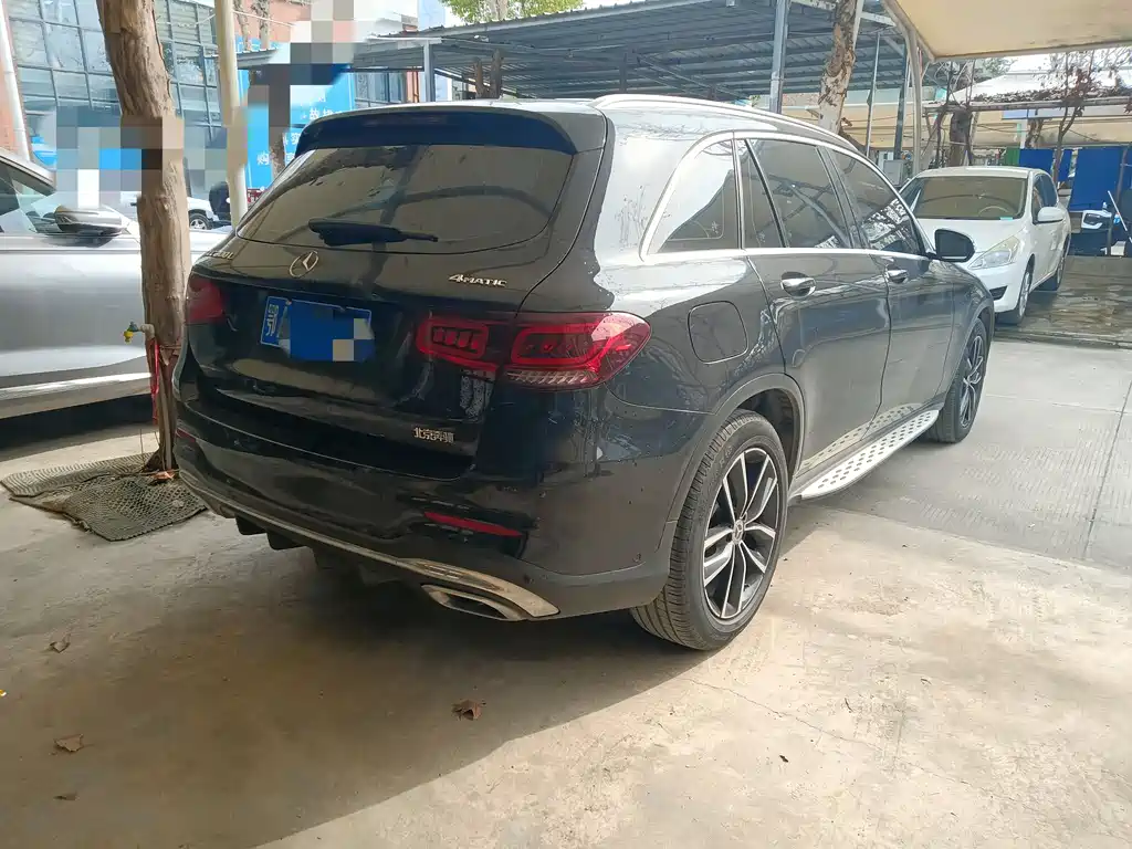 MERCEDES-BENZ GLC