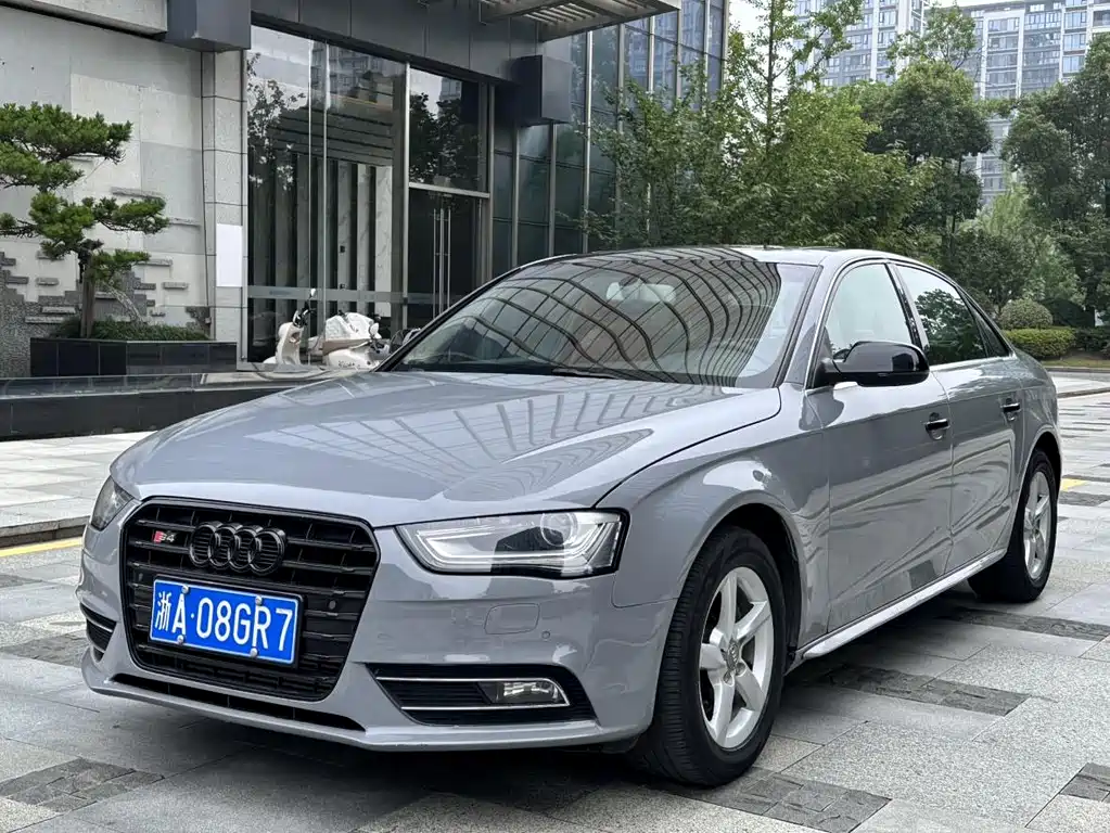 Audi A4L 2013