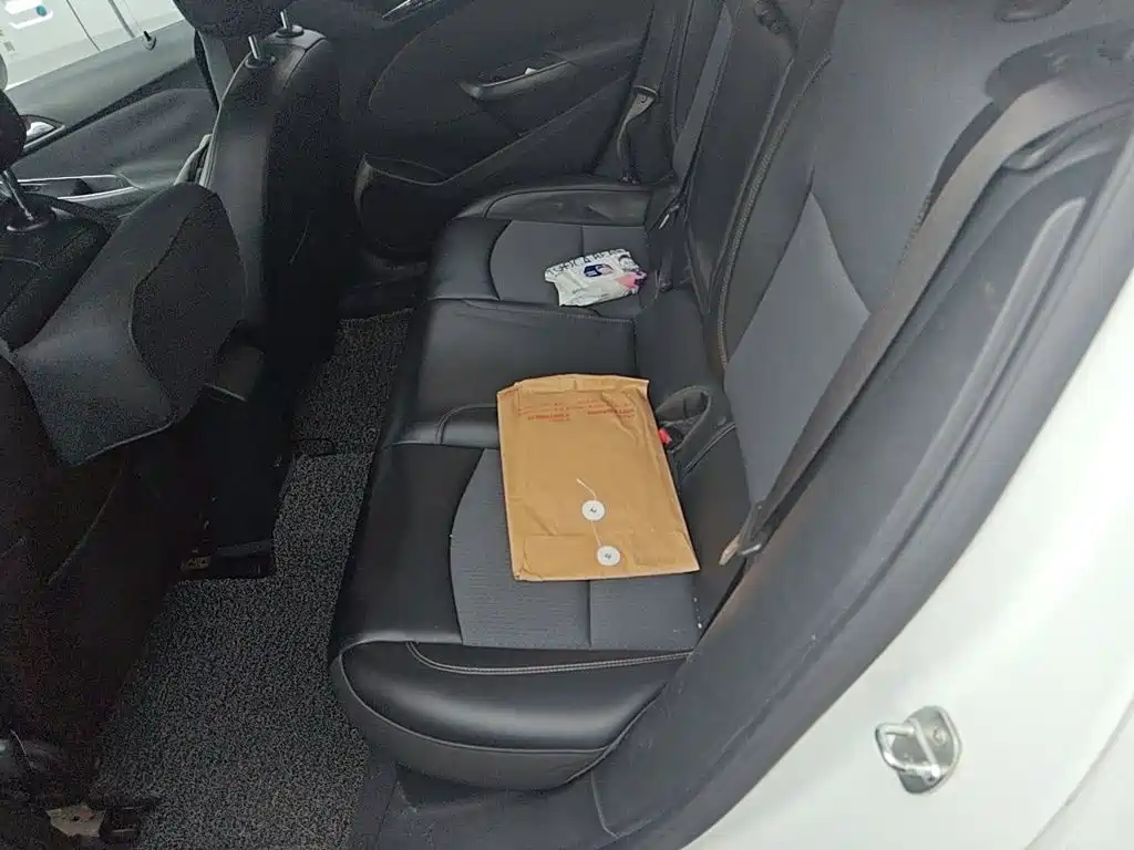 Chevrolet Cruze — миниатюра 13